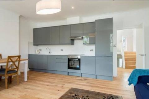 4 bedroom flat to rent, Shirland Road, London W9