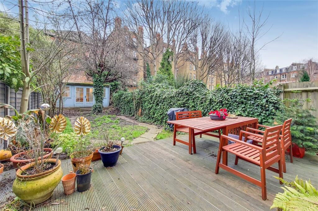 2 Bedroom 2 bathroom Flat for Rent