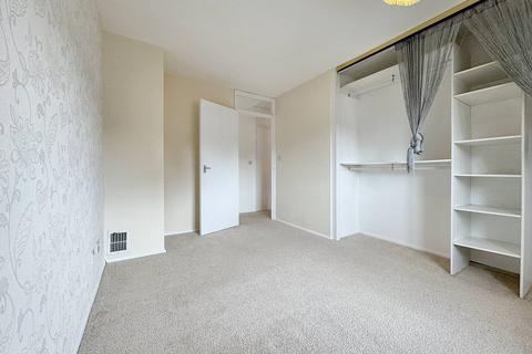 2 bedroom flat to rent, Langdon Walk, Birmingham B26