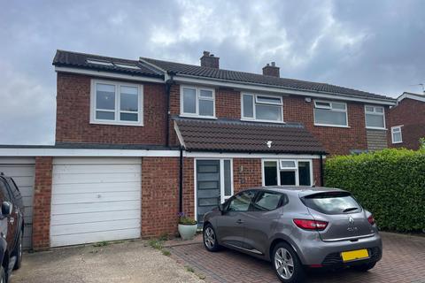 4 bedroom semi-detached house to rent, Sandy View, Biggleswade, SG18