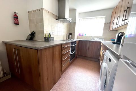 2 bedroom flat for sale, Leatherhead