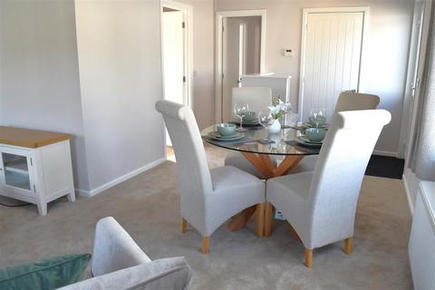 2 bedroom park home for sale, Quarry Moor Park, Harrogate Road, Ripon