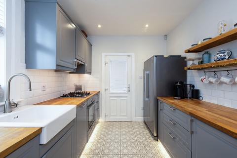 11 Duddingston Park South, Edinburgh, EH15 3NY