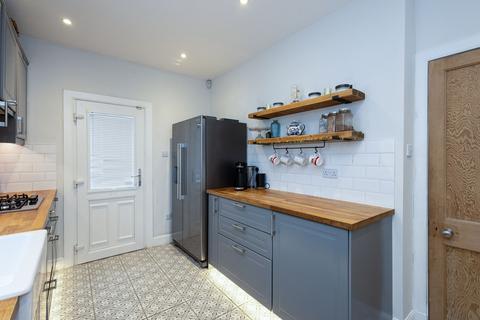 11 Duddingston Park South, Edinburgh, EH15 3NY