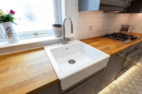 11 Duddingston Park South, Edinburgh, EH15 3NY