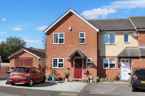 3 bedroom end of terrace house for sale, 21 The Limes, Kingsnorth, Ashford, Kent, TN23 3NX