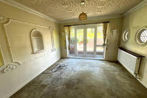 3 bedroom property for sale, Cheadle Road, Upper Tean