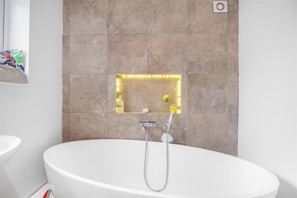 11 39435.jpg