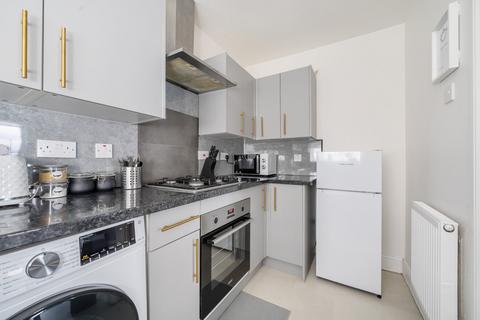 2 bedroom apartment for sale, Lytton Road, Barnet, EN5