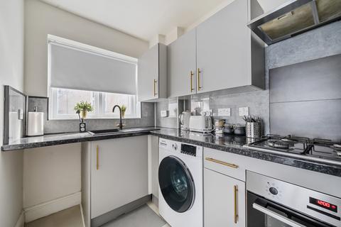 2 bedroom apartment for sale, Lytton Road, Barnet, EN5