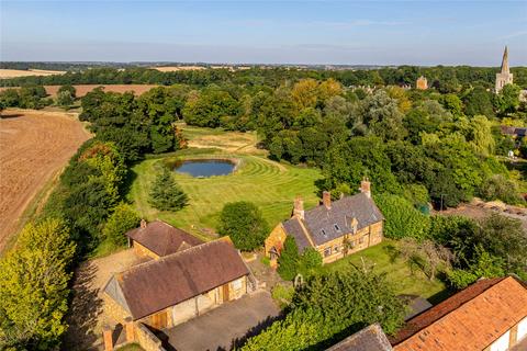 3 bedroom detached house for sale, Bell Hill, Finedon, Wellingborough, Northamptonshire, NN9