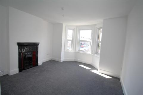 2 bedroom apartment to rent, St George’s Road, Folkestone CT19