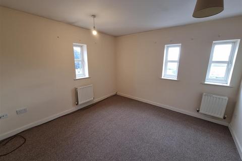 2 bedroom flat to rent, Massingham Park, Somerset TA2