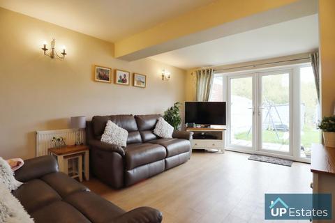 32 Hawthorne Close, Wolston, Coventry, CV8 3HN