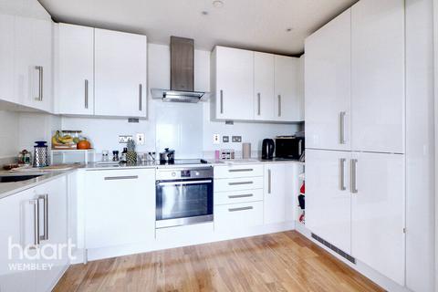 2 bedroom flat for sale, High Road, HA9