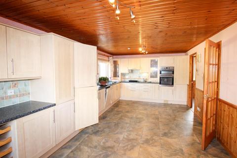 4 bedroom detached bungalow for sale, Shiloh, Newmore