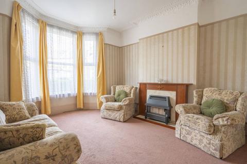 5 bedroom terraced house for sale, Holmewood Gardens, Brixton Hill, London, SW2