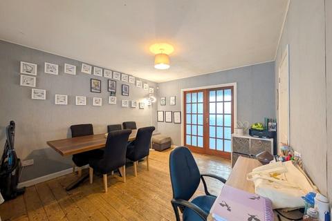 292 Bedfont Lane, Feltham, TW14 9NU