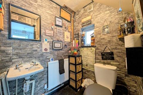 292 Bedfont Lane, Feltham, TW14 9NU
