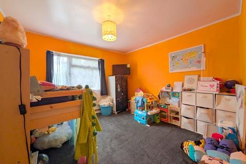 292 Bedfont Lane, Feltham, TW14 9NU
