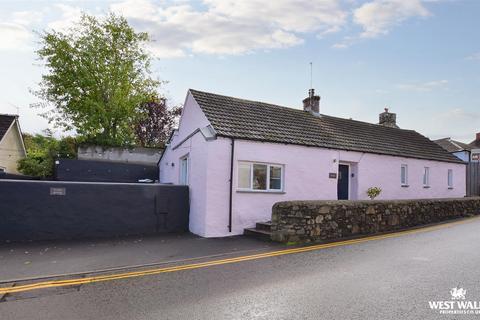 2 bedroom detached house for sale, East Street, Newport