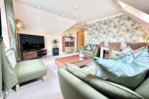 2 bedroom flat for sale, Lisburne Lane, Stockport SK2