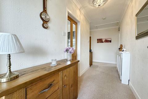 6 Bryn Derwen, Abergele, LL22 8DE