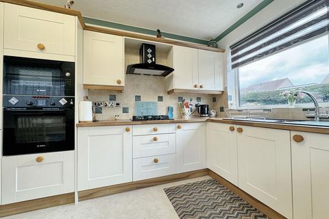 6 Bryn Derwen, Abergele, LL22 8DE
