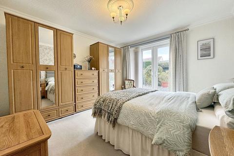 6 Bryn Derwen, Abergele, LL22 8DE