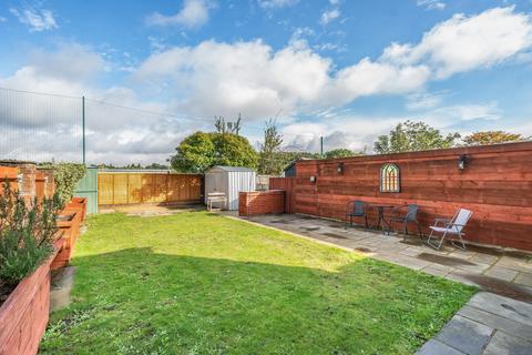 36 Rydens Way, Woking, GU22 9DN