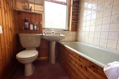 1 Templeton Close, London, SE19 3DD