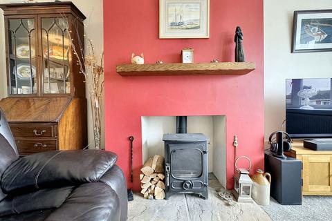 16 Coed Eithin, Abergele, LL22 7EY