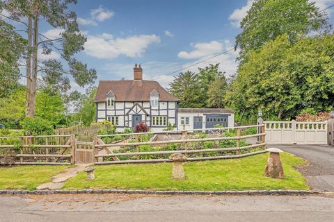 3 bedroom cottage for sale, Church Lane, Lapworth, B94