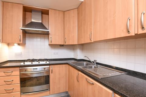 2 bedroom apartment to rent, Leslie Road East Finchley N2