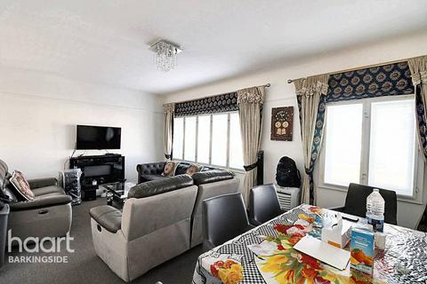 2 bedroom maisonette for sale, Woodford Avenue, Gants Hill