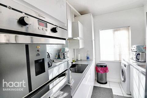 2 bedroom maisonette for sale, Woodford Avenue, Gants Hill