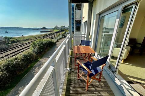 1 bedroom flat for sale, Guillemot House, Norton Way, Poole