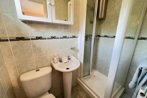 72 Fredericks Close, Norton, Stourbridge, DY8 3YW