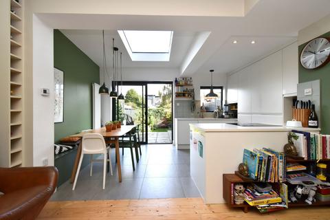 37 Levendale Road, London, SE23 2TP
