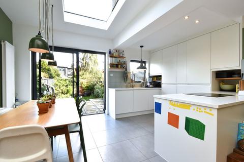 37 Levendale Road, London, SE23 2TP