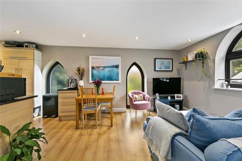 2 bedroom apartment for sale, North Road, Kew, Surrey, TW9