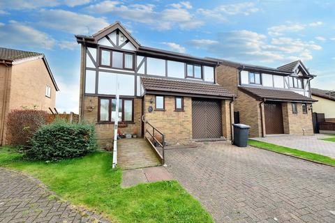 4 bedroom detached house for sale, Broomehouse Avenue, Irlam, M44