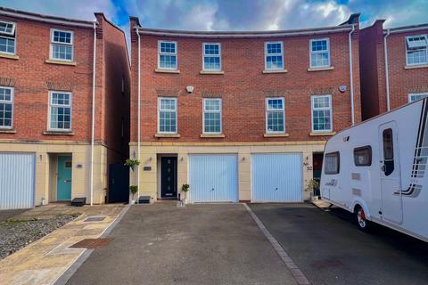 4 bedroom townhouse for sale, NOSKWITH STREET, ILKESTON, DERBYSHIRE, DE7