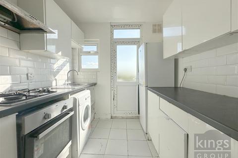 3 bedroom flat for sale, Green Lanes, London