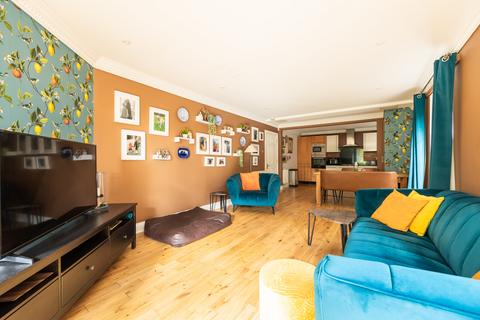 3 bedroom ground floor flat for sale, Riversdale Crescent, Edinburgh EH12