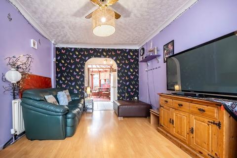 219 Ampleforth Road, London, SE2 9BQ