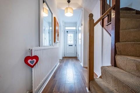 219 Ampleforth Road, London, SE2 9BQ