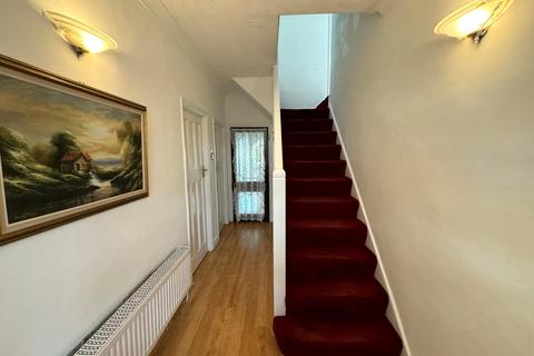 6 bedroom end of terrace house to rent, Dereham Road, Barking IG11