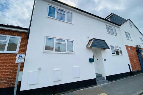 1 bedroom ground floor maisonette for sale, WOKING