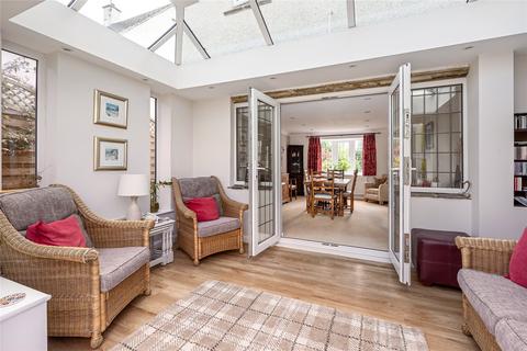 9 Garth Avenue, Collingham, Wetherby, LS22 5BJ